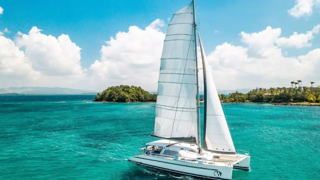 Beispiel für unsere Touren auf Martinique ist die Tour 3 Abenteuer Martinique- Katamaran-Ausflug